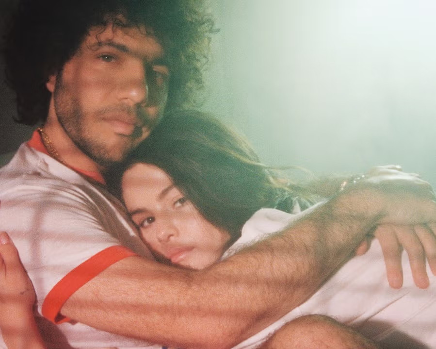 selenabenny-petra-collins-67ae890576710.jpg