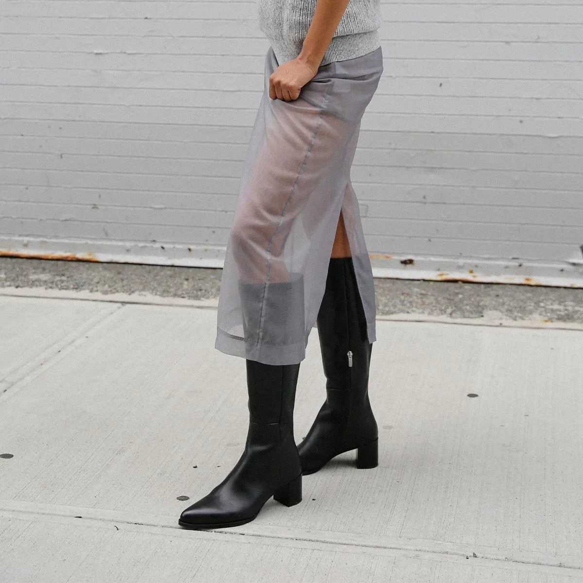 uptown-boot-black-calf-on-figure.webp