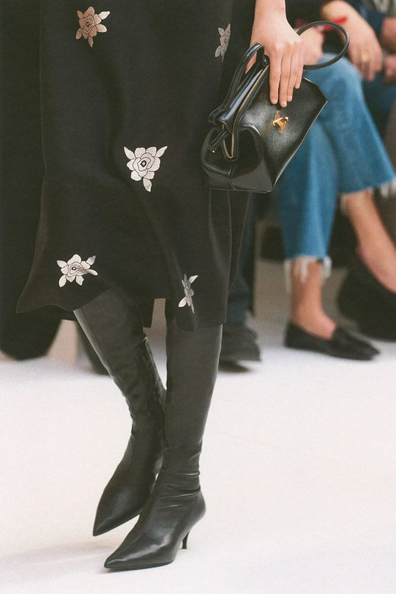 00030-celine-fall-2026-ready-to-wear-detail-credit-brand.webp