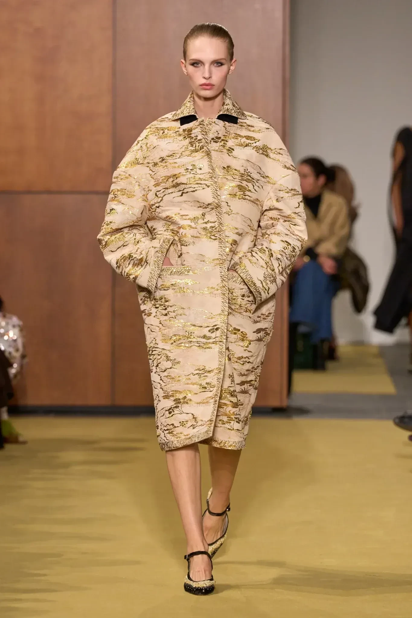 00038-tory-burch-fall-2026-ready-to-wear-credit-gorunway.webp