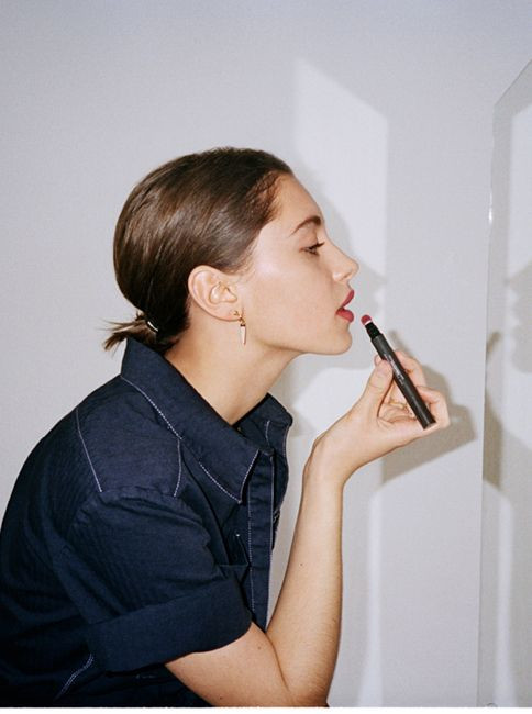 model-and-burberrybeauty-ambassador-irislaw-is-artistic-director-of-our-sheer-matte-stain-lipstick-lipvelvetcrush.jfif