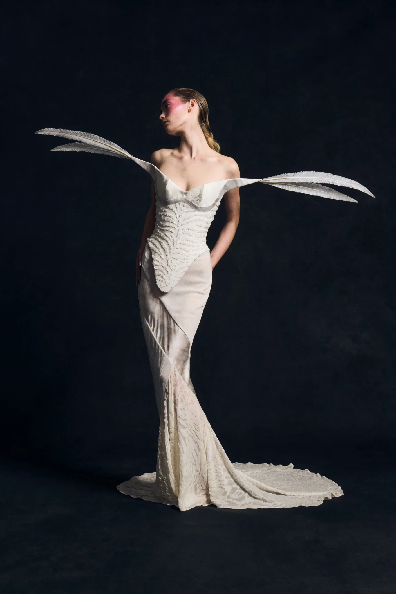 00004-harris-reed-spring-2027-ready-to-wear-credit-brandjpg.webp