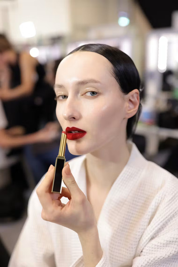 bare-face-bold-lips-tom-ford-beauty-velvet-lips.jpg