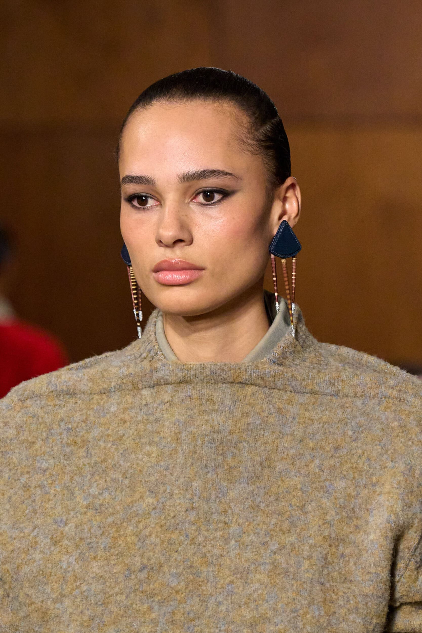 eyeliner-lines-tory-burch-clp-f26-017.jpg