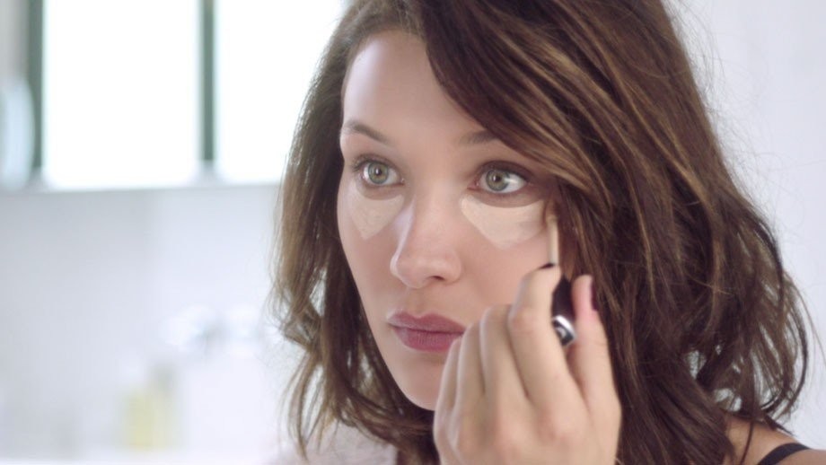 bella-hadid-concealer.jpg
