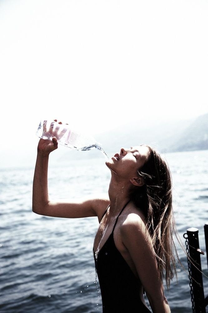 9e8c27846ed2ddeea5a84dc5621d1bff-drink-more-water-lake-como.jpg