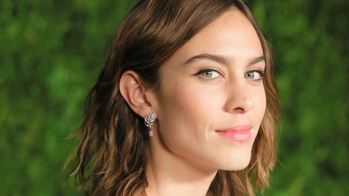 alexa-chung.jpg alexa-chung.jpg