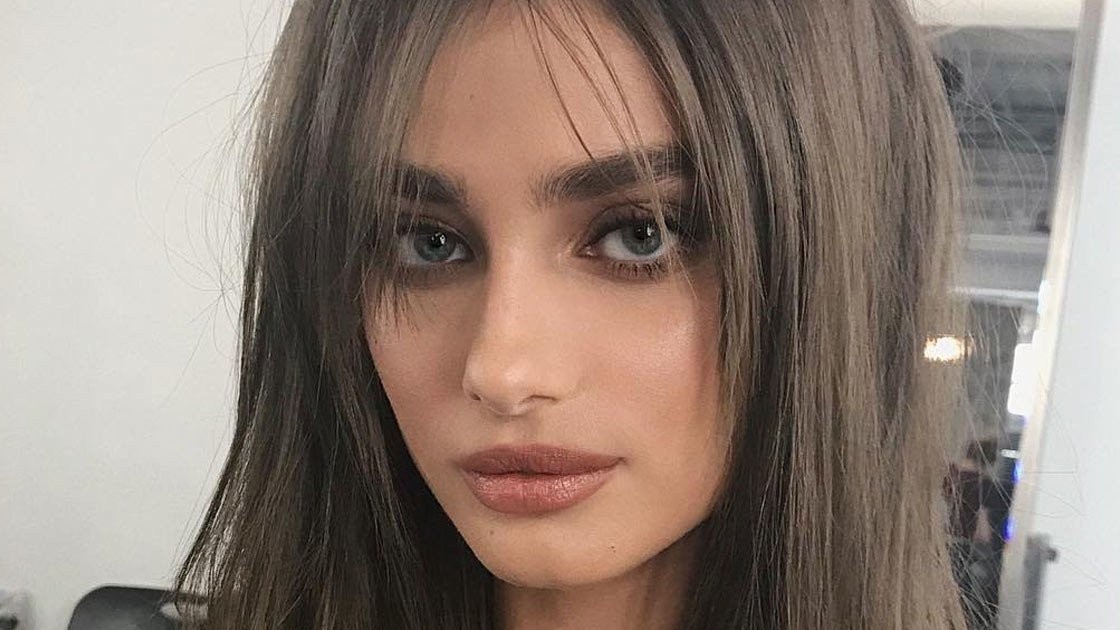 taylor-hill-hair.jpg
