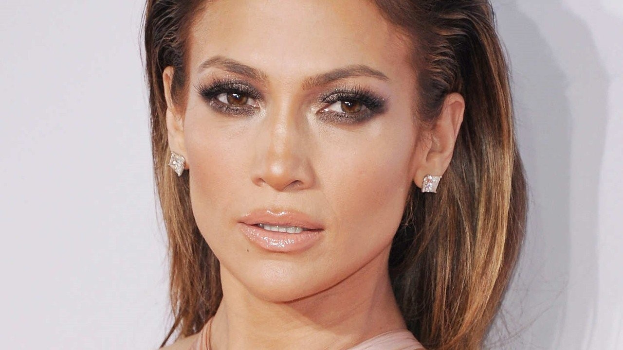 jlo-glow-look.jpg