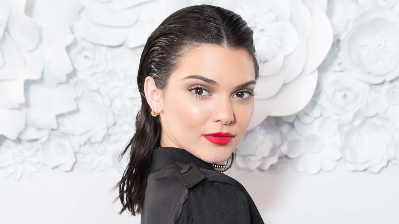kendall-jenner-slicked-back-hair.jpg kendall-jenner-slicked-back-hair.jpg