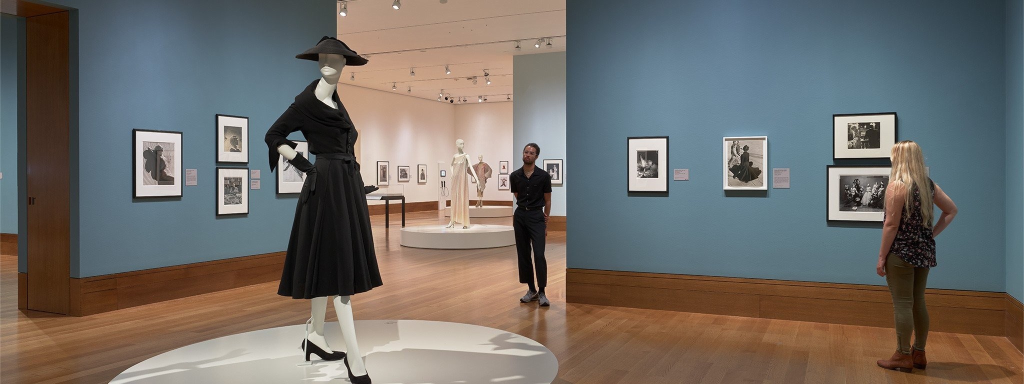 fashion-photography-exhibition-2.jpg fashion-photography-exhibition-2.jpg