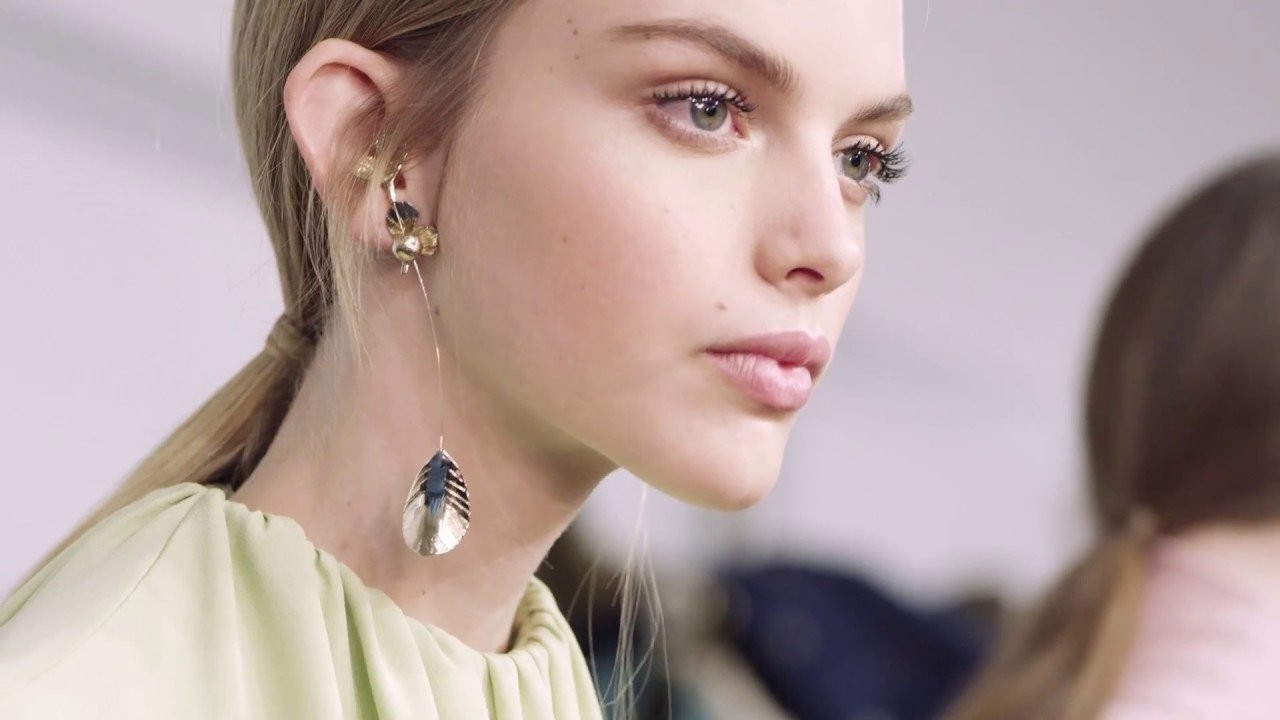 valentino-aw18.jpg valentino-aw18.jpg