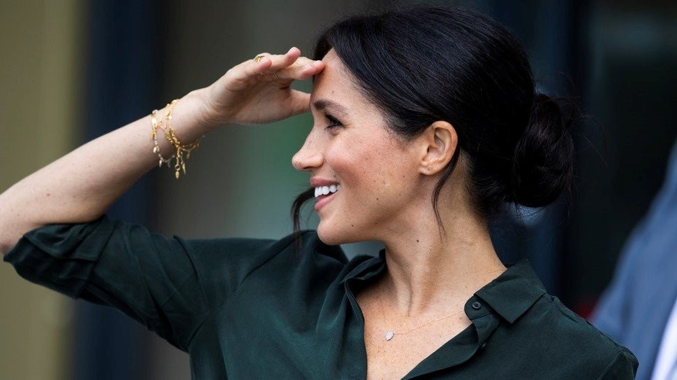 meghan-markle-low-bun-2.jpg