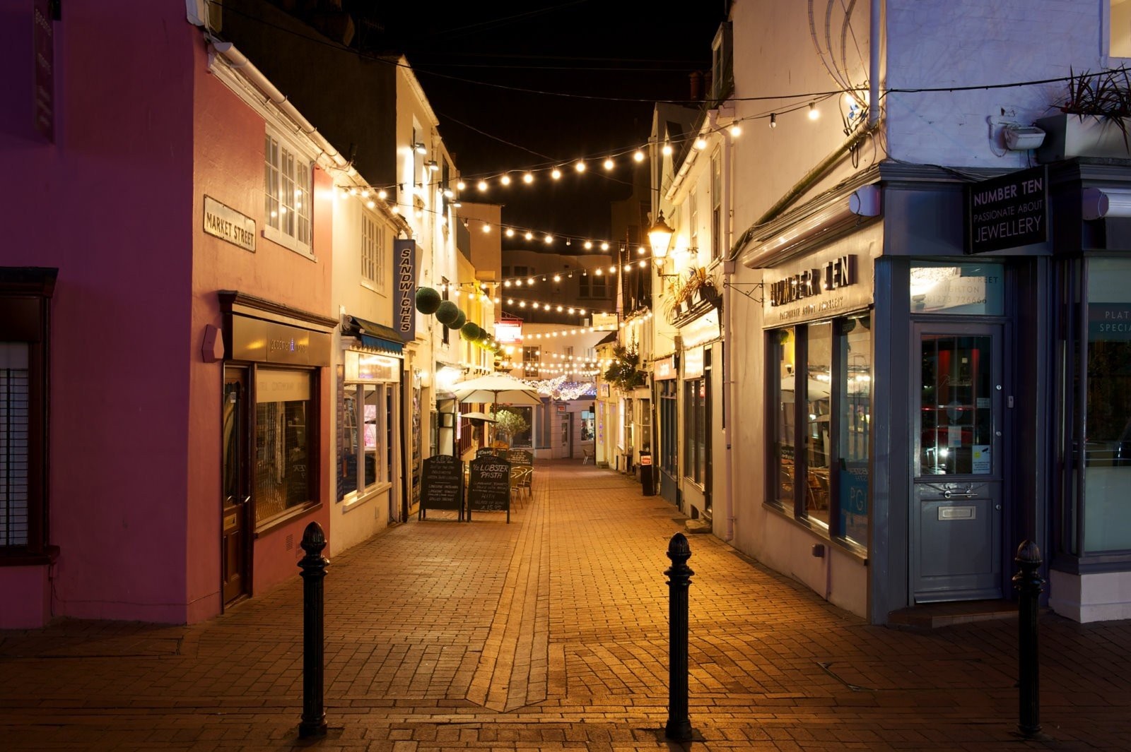 brighton-night-time-shots-lanes-001-ChVRY.jpg brighton-night-time-shots-lanes-001-ChVRY.jpg