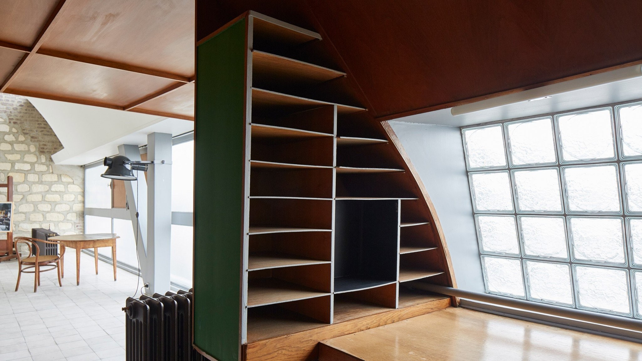 le-corbusier-interiors-residential-france-paris-apartments-dezeen-hero-1.jpg