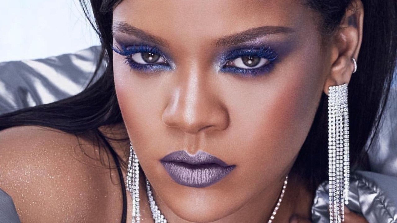 rihanna-silver-makeup.JPG