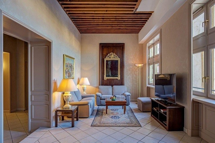 st-ex1studiojoss-1.jpg st-ex1studiojoss-1.jpg