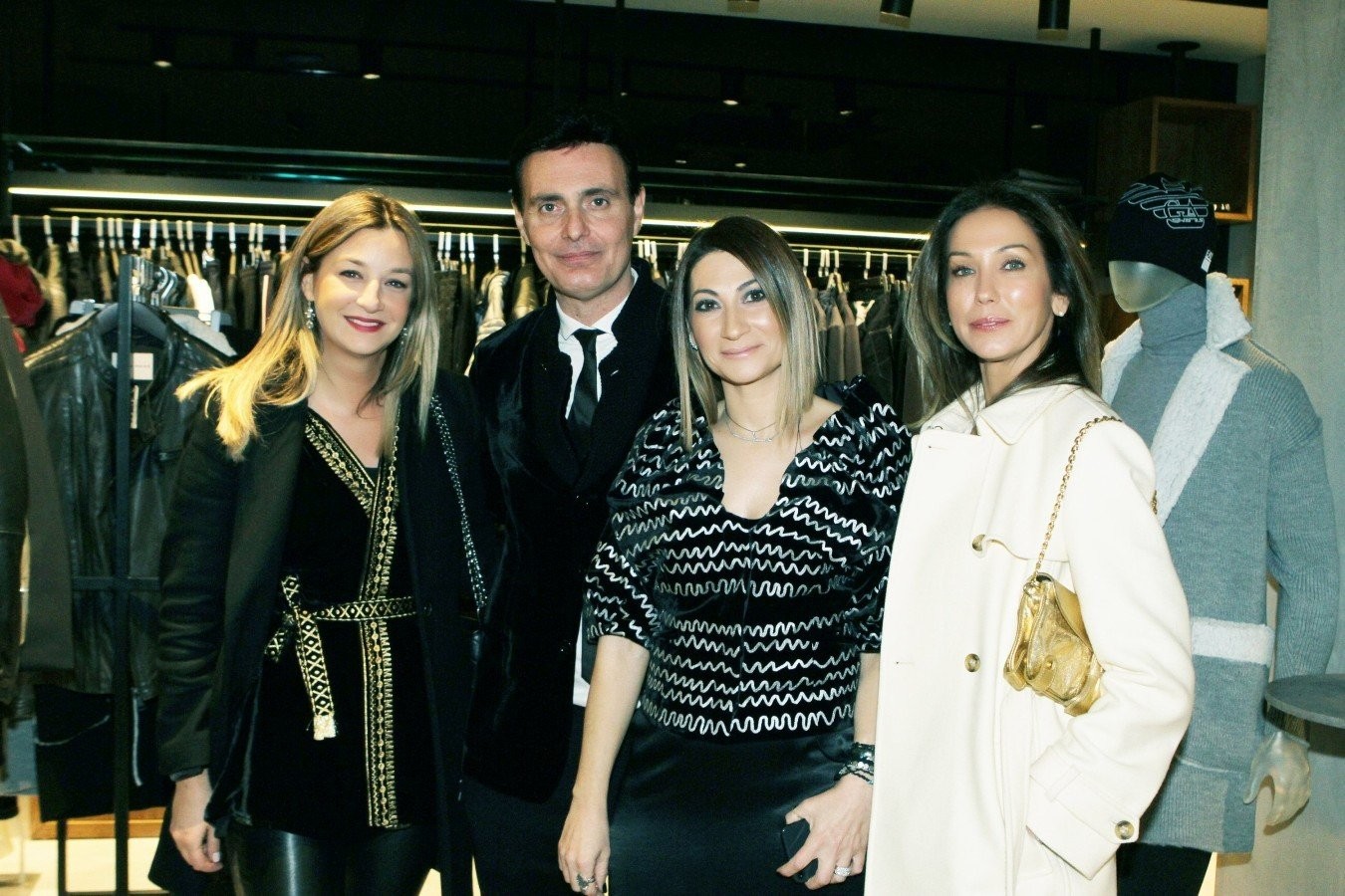 3-mara-pentzoy-giannhs-rodanos-ellh-sarhkexagia-anna-papadopoyloy.jpg 3-mara-pentzoy-giannhs-rodanos-ellh-sarhkexagia-anna-papadopoyloy.jpg