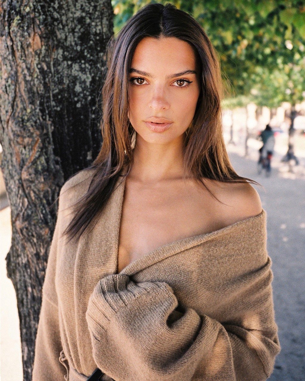 emily-ratajkowski-C6rDX.jpg emily-ratajkowski-C6rDX.jpg