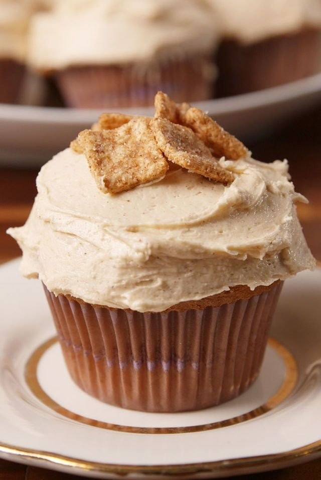 gallery-1487257349-delish-cinnamon-toast-crunch-cupcakes-pinterest-5.jpg
