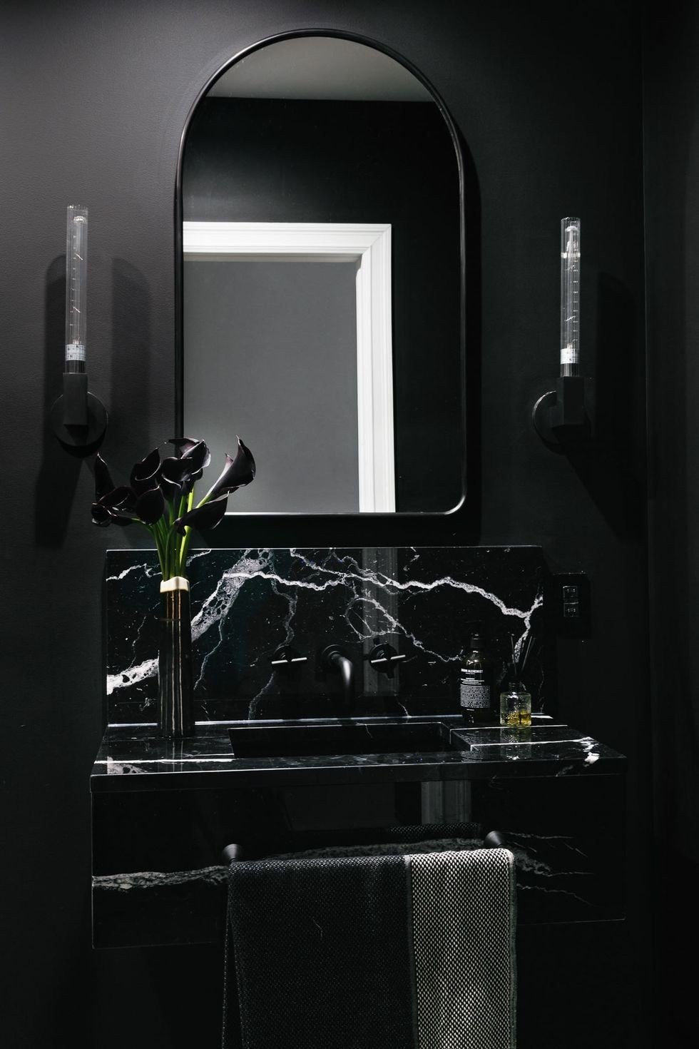 black-rooms-2-1536767491.jpg