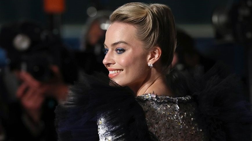 margot-robbie-baftas-2019.jpg