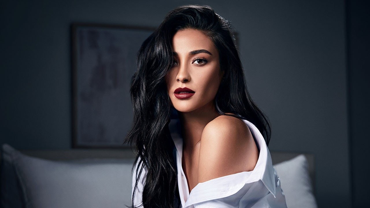 shay-mitchell.jpg