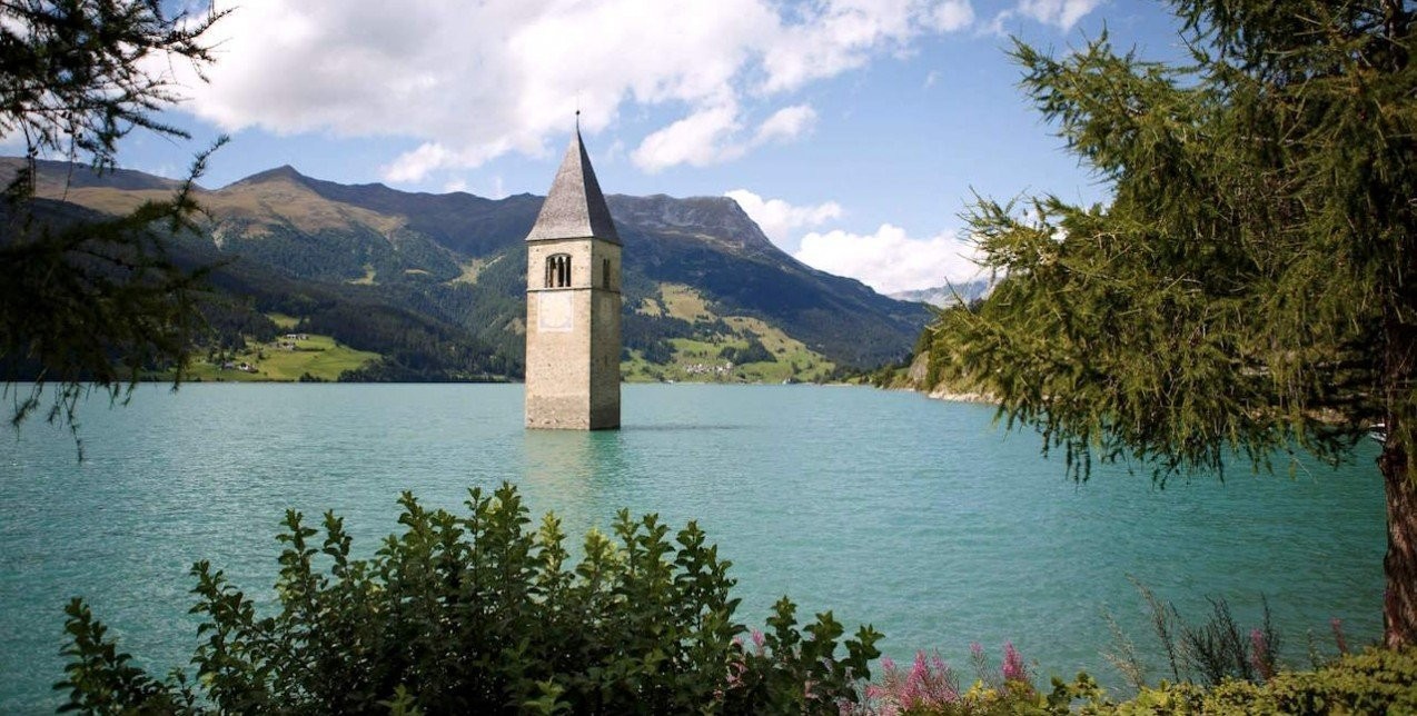 abandoned-places-reschen-bell-tower-italy-0oI3R.jpg