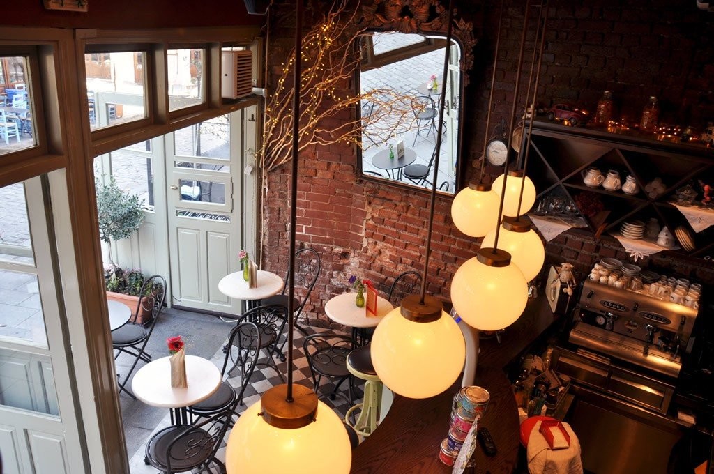 lenas-bistrot.jpg lenas-bistrot.jpg