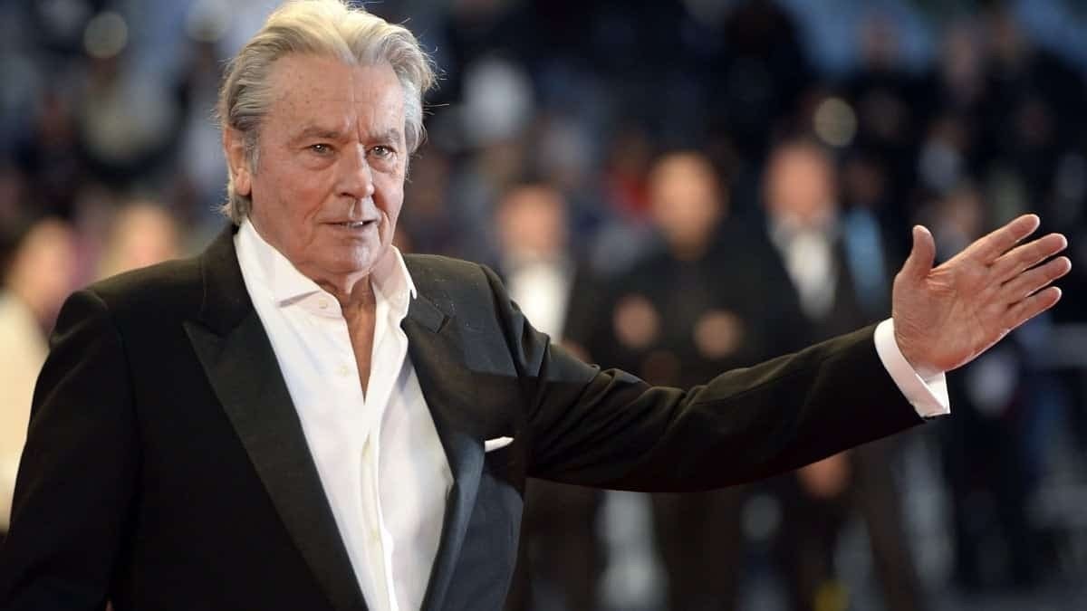 delon-cannes-2019.jpg
