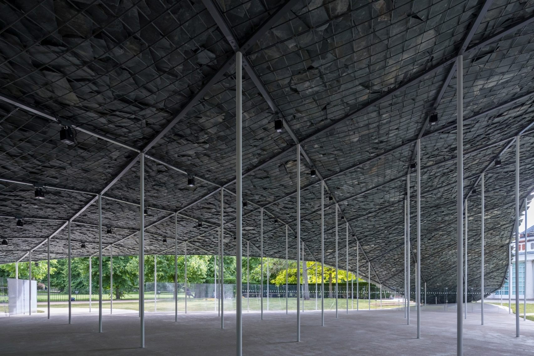 serpentine-pavilion-junya-ishigami-architecture-london-dezeen-2364-col-4-1704x1136.jpg