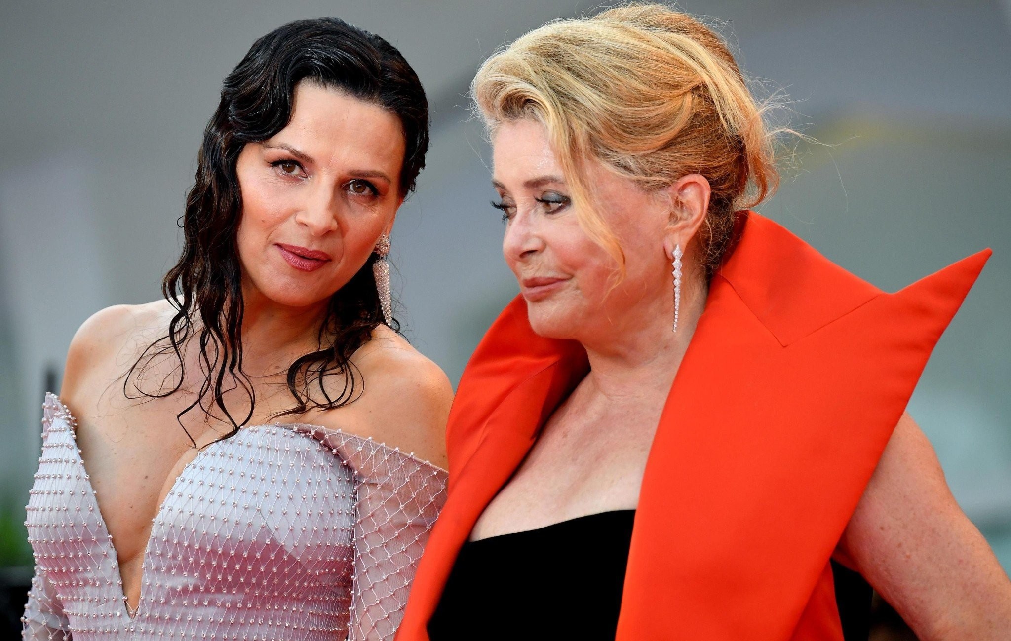 catherine-deneuve-and-juliette-binoche.jpg