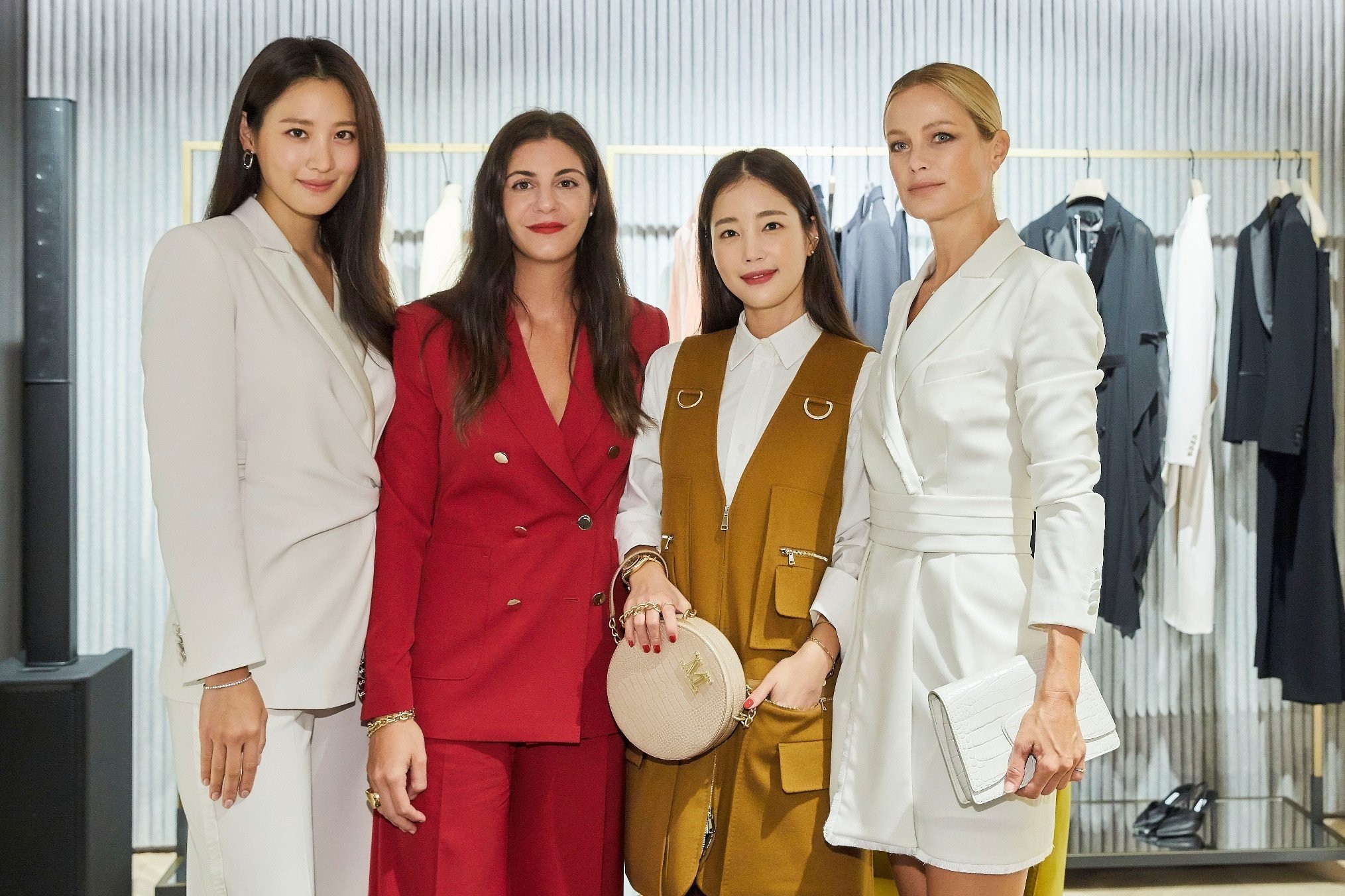 max-mara-fss-seoul-opening-event-claudia-kim-maria-giulia-prezioso-maramotti-eunse-ki-carolyn-murphy-all-in-max-mara.jpg