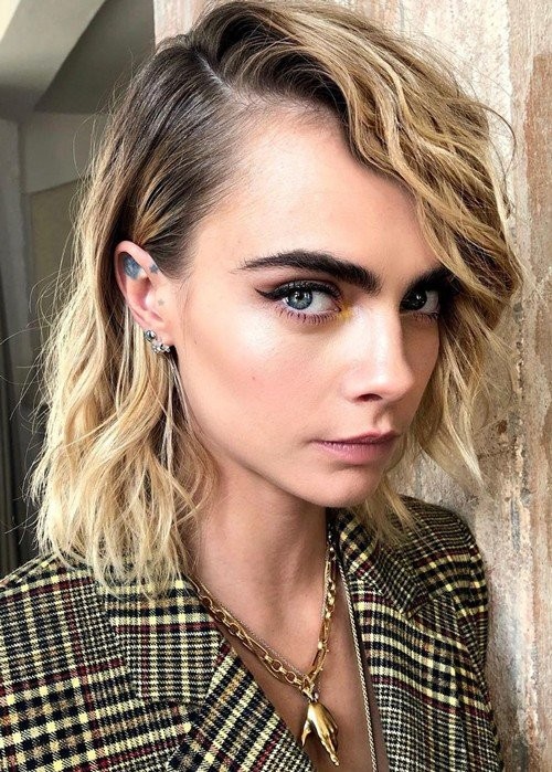 cara-delevigne-has-shown-us-three-stunning-ways-to-style-your-bob-p.jpg