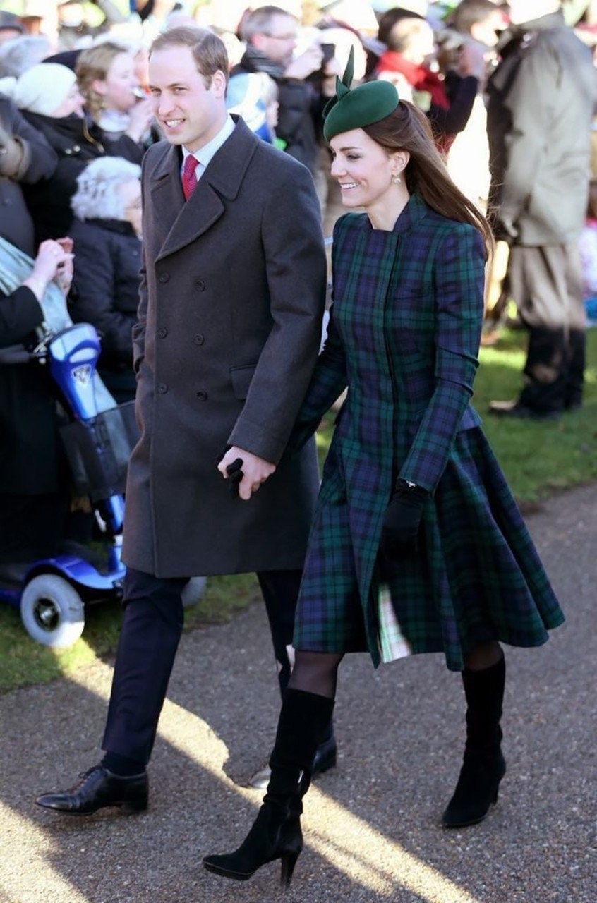 kate-middleton-christmas-looks-14.jpg