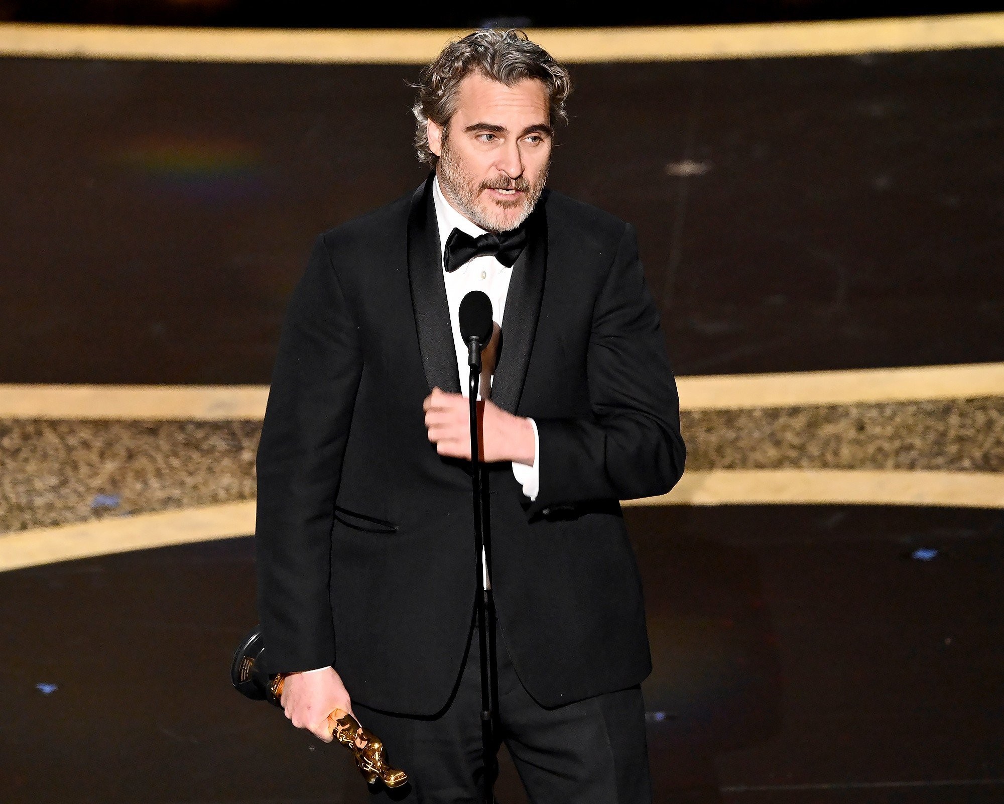 joaquin-phoenix-wins-1st-oscar-for-best-actor-oscars-2020.jpg