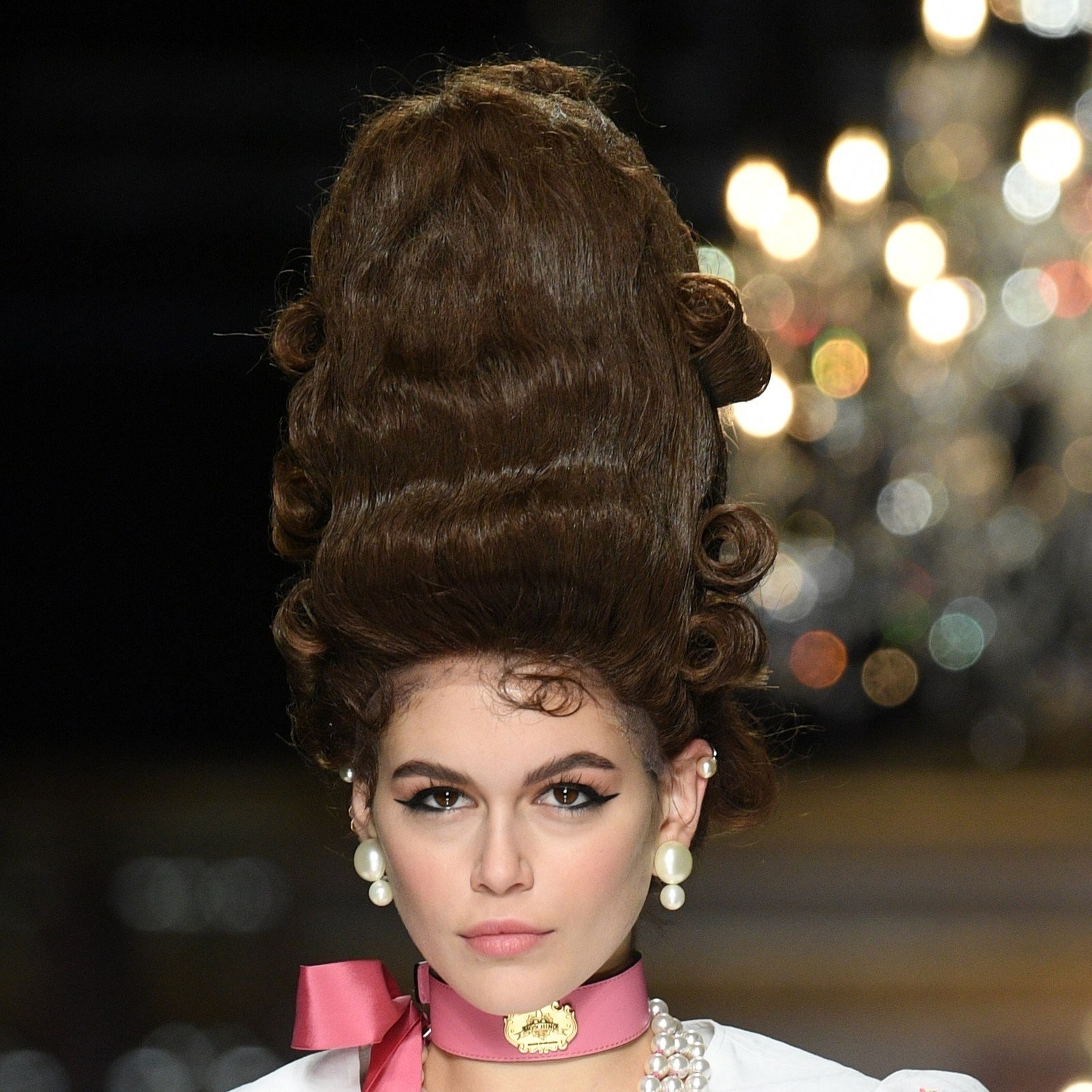 milan-fashion-week-moschino-makeup-hair.jpg