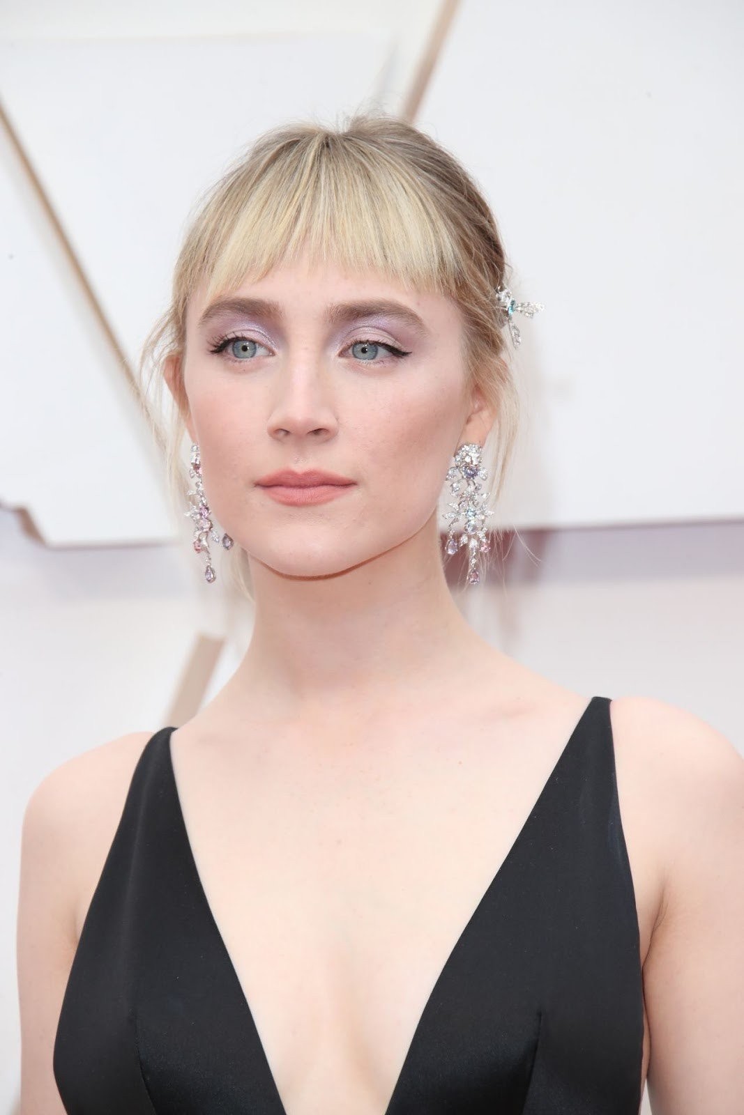 saoirse-ronan-oscars-2020-red-carpet-3.jpg