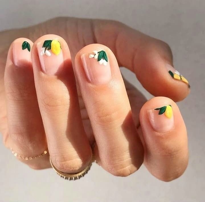 lemonnails.jpg