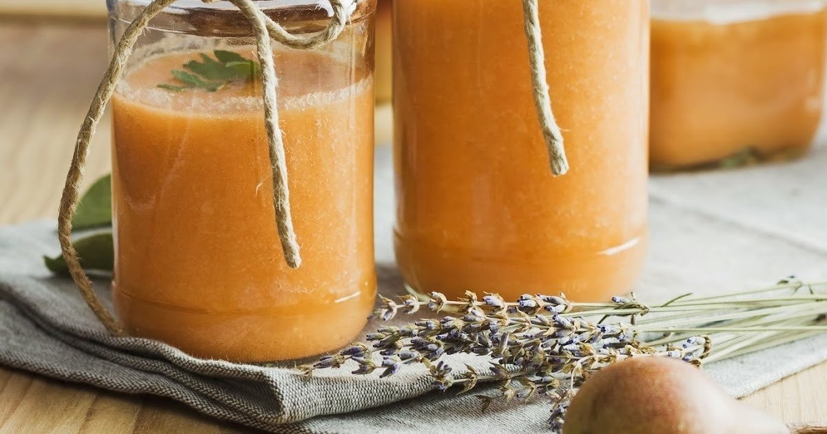 carrot-pear-lavender-smoothie.jpg