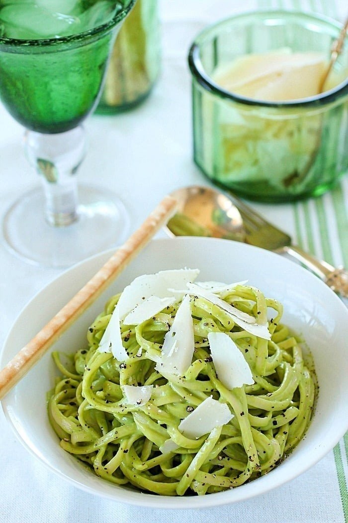 pasta-light-avocado-cream-sauce-3.jpg