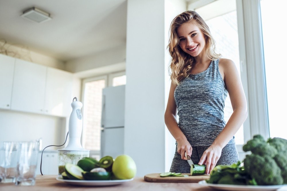 shutterstock-772800388-girl-cutting-vegetables.jpg