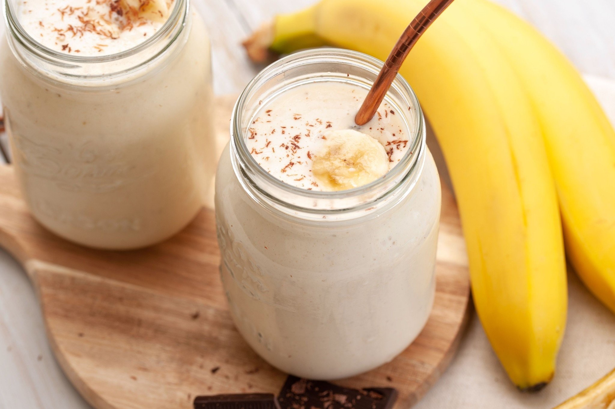 banana-smoothie-recipes-759606-hero-01-d2abaa79f3204030a0ec0a8940456acc.jpg