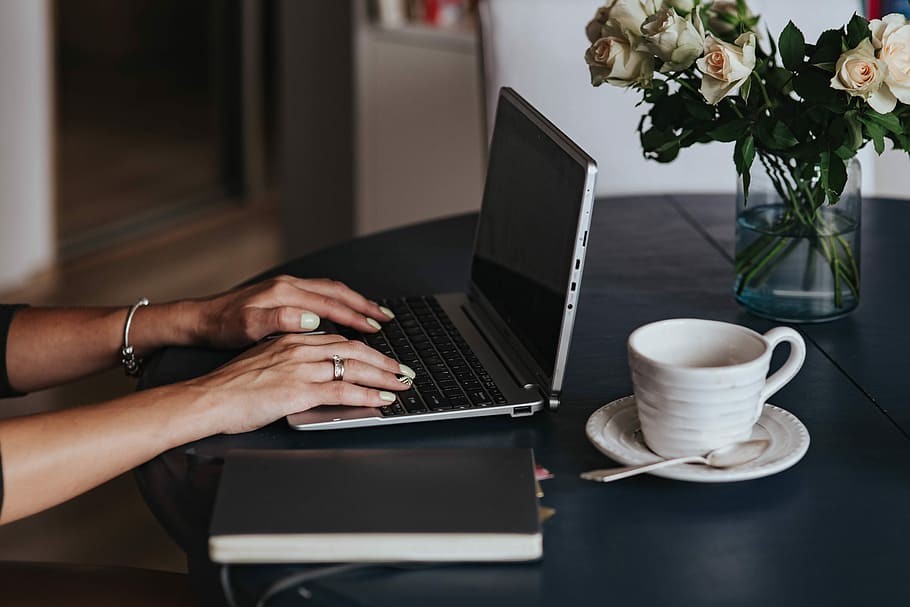 woman-computer-table-work.jpg