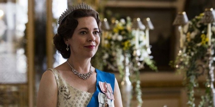 the-crown-olivia-colman.jpg