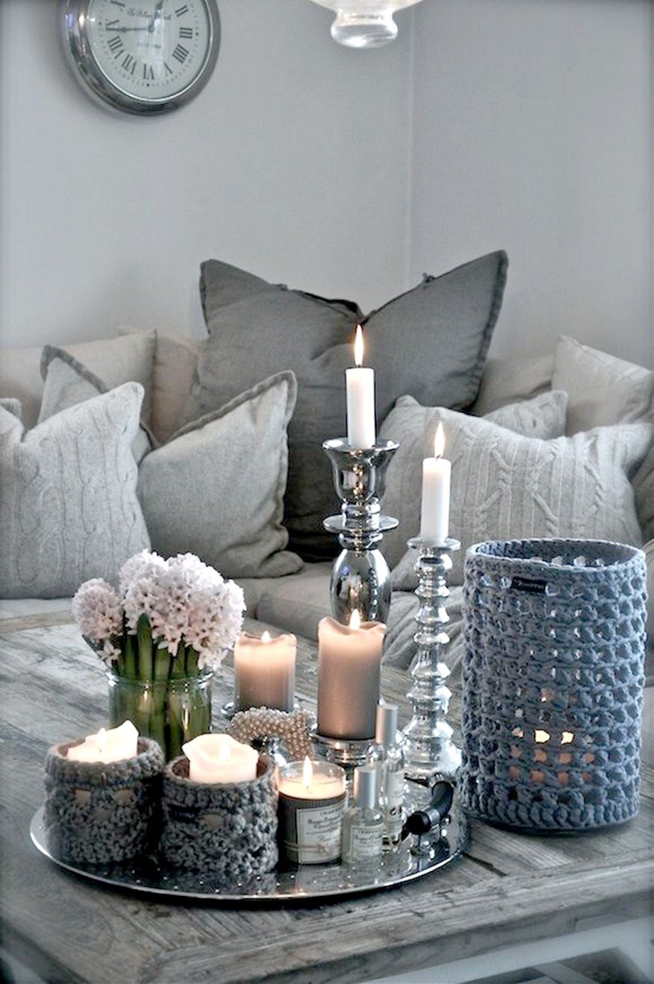 thehomeissue-winterdecoronbudget02.jpg