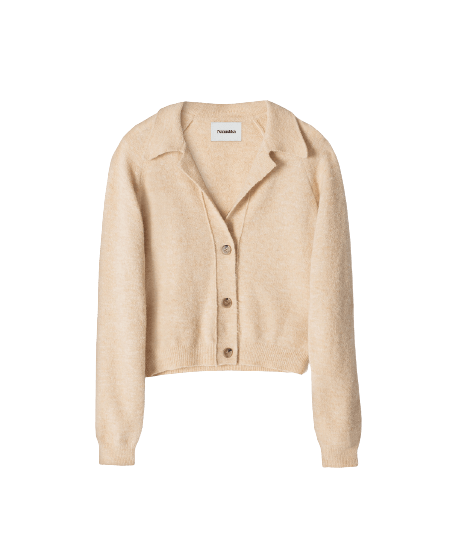 nanushka-cade-fluffy-knit-cardigan-creme-52729766026746a8220a3cbfcb90-removebg-preview.png
