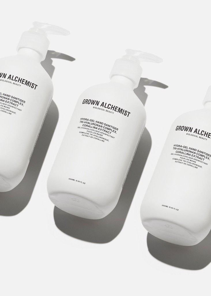 gra0372-hydra-gel-hand-sanitiser-hyaluronan-corallina-extract-500ml-lifestyle.jpg