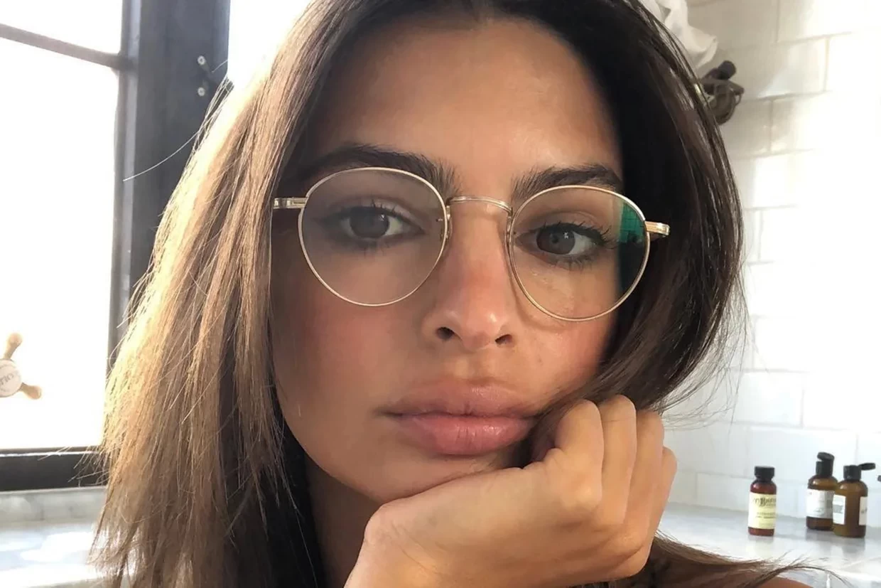 emily-ratajkowski.webp