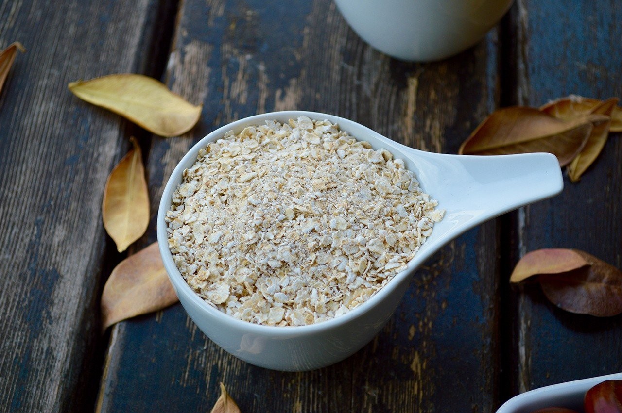 niki-chatzinikolaou-superfoods-oats.jpg